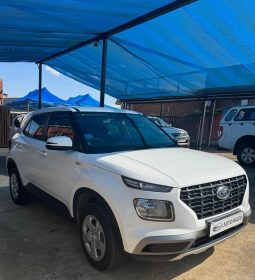 
										Hyundai Venue 2022 full									