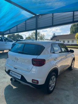 
										Hyundai Venue 2022 full									