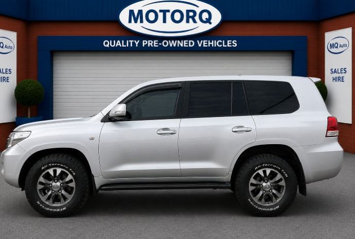 
								2009 Toyota Landcruiser 200 full									